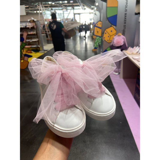 SNEAKER WITH TUTU